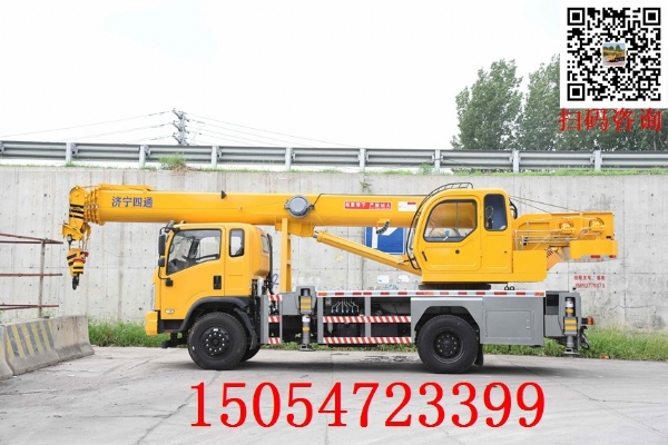 12噸東風(fēng)汽車吊，起升高度40米，軸距4.2米，加配三聯(lián)泵